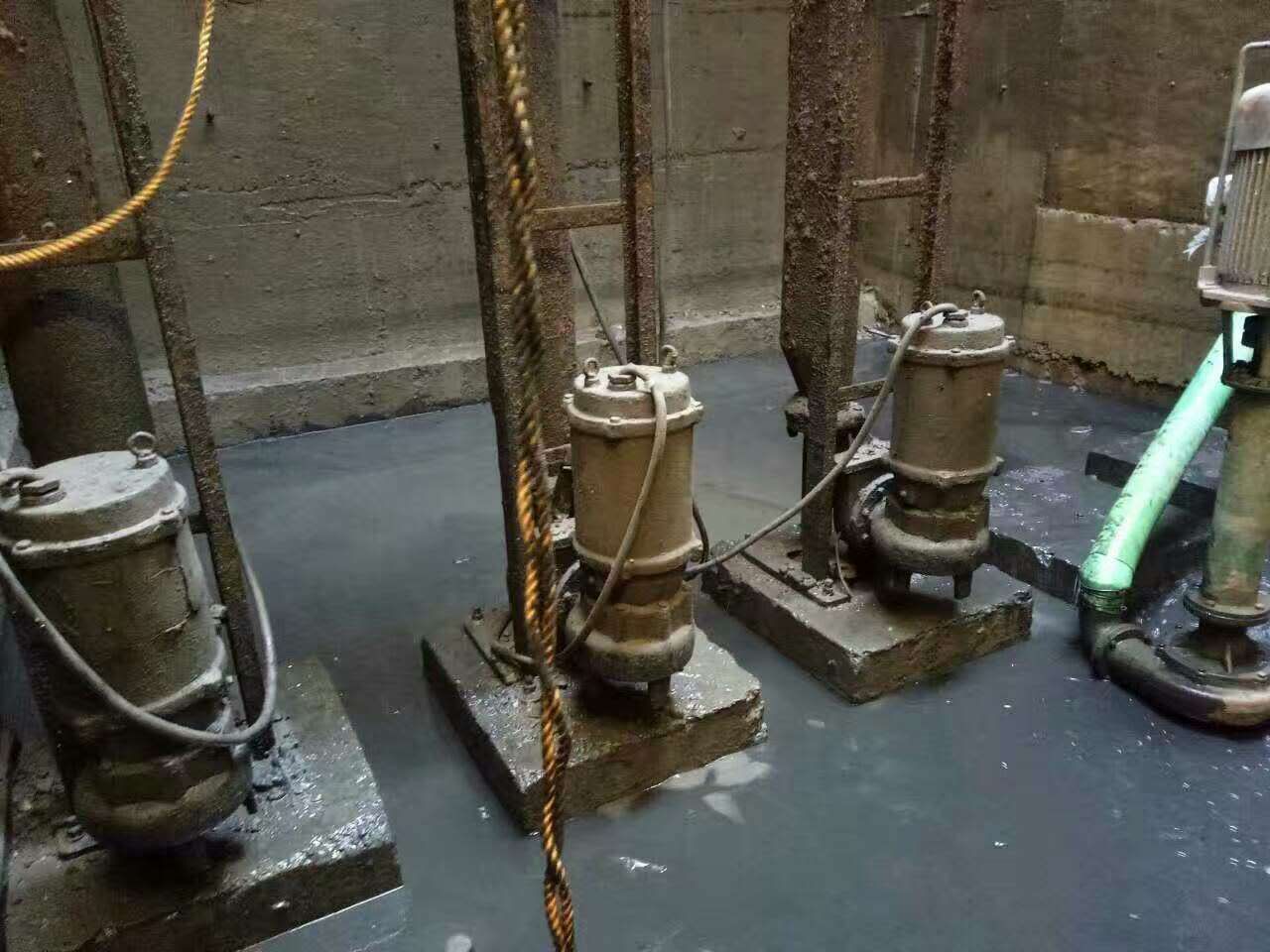 泗水污水池清理